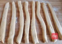 红糖鸡蛋奶香小麻花的做法图解16