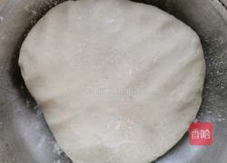 鸡蛋菠菜素合子的做法图解1