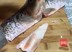 鲤鱼蒸蛋的做法图解2