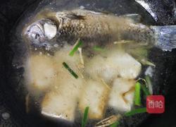 营养奶白鲫鱼豆腐汤的做法图解7