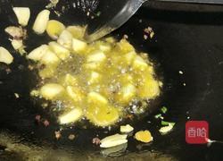 蒜烧鲶鱼的做法图解8