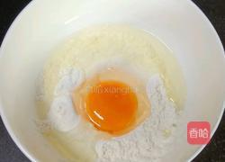 香蕉鸡蛋卷的做法图解3