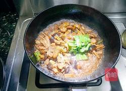 香菇鸡腿焖腐竹的做法图解9