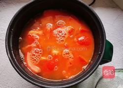 西红柿海鲜菇汤的做法图解5