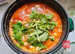 Illustration of tomato, seafood and mushroom soup 10