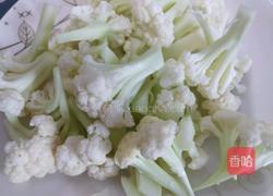 花菜木耳炒肉的做法图解2