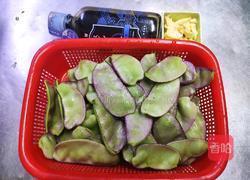 炝炒扁豆的做法图解1