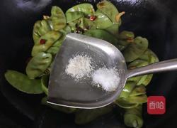 炝炒扁豆的做法图解6