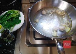 鸡毛菜粉丝皮肚汤的做法图解3