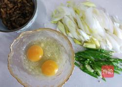外婆菜大葱炒鸡蛋的做法图解2