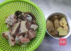 金酸汤老鸭的做法图解1