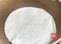 鸡蛋手抓饼披萨的做法图解3