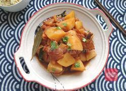 土豆炖鸡块的做法图解1