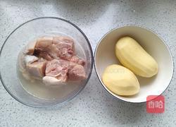 土豆炖鸡块的做法图解2