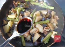 土豆茄子炖豆角的做法图解7