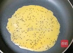 香肠鸡蛋饼串串的做法图解8