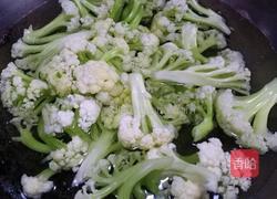 花菜炒香肠的做法图解5