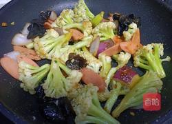 花菜炒香肠的做法图解12