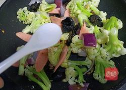 花菜炒香肠的做法图解11