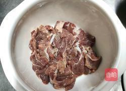 萝卜瘦肉汤的做法图解4