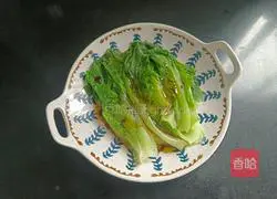 Illustration of how to make boiled lettuce 8