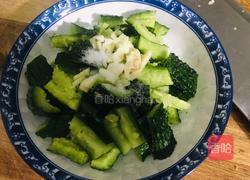 炝拌黄瓜的做法图解3