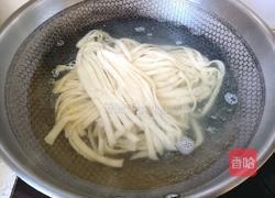 猪肉汤面的做法图解6