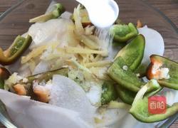 枸杞甜椒拌萝卜的做法图解5