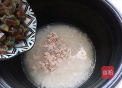 皮蛋瘦肉粥的做法图解8