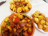 大盘鸡焖花卷的做法[图]