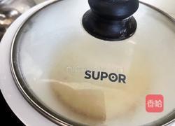 大盘鸡焖花卷的做法图解3