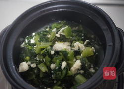 莴笋叶豆腐煲的做法图解5