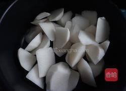  萝卜炖青鱼的做法图解2