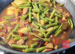 红烧肉炖豆角土豆的做法图解6