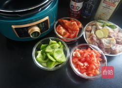 不加一滴水の番茄鸡的做法图解1