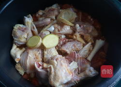 不加一滴水の番茄鸡的做法图解7