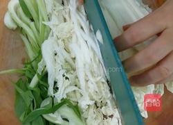 白菜素馅水饺的做法图解1