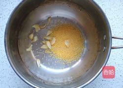 小米百合粥的做法图解2