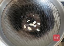 芹菜炒胡萝卜的做法图解5