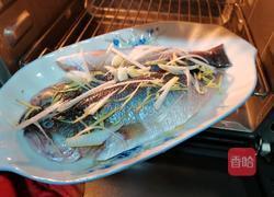 清蒸鲈鱼的做法图解4