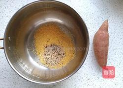 红薯小米藜麦粥的做法图解2