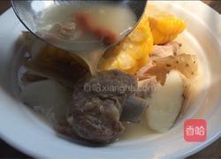 山药玉米脊骨汤的做法图解10