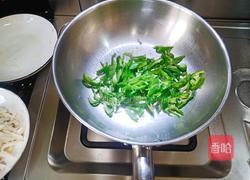 杏鲍菇肉沫炒辣椒的做法图解5