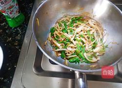 杏鲍菇肉沫炒辣椒的做法图解9