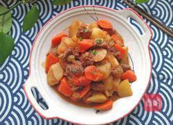 土豆胡萝卜炖牛肉的做法图解1