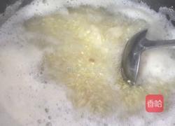 枸杞银耳粥的做法图解4