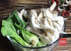 小白菜蘑菇蛋汤的做法图解1