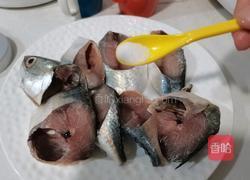 香煎池鱼的做法图解3