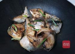 香煎池鱼的做法图解10