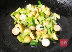 芹菜炒鱼丸的做法图解5